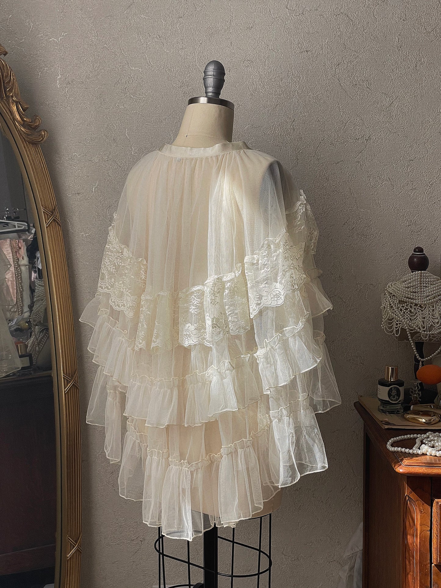 Ruffles Beige